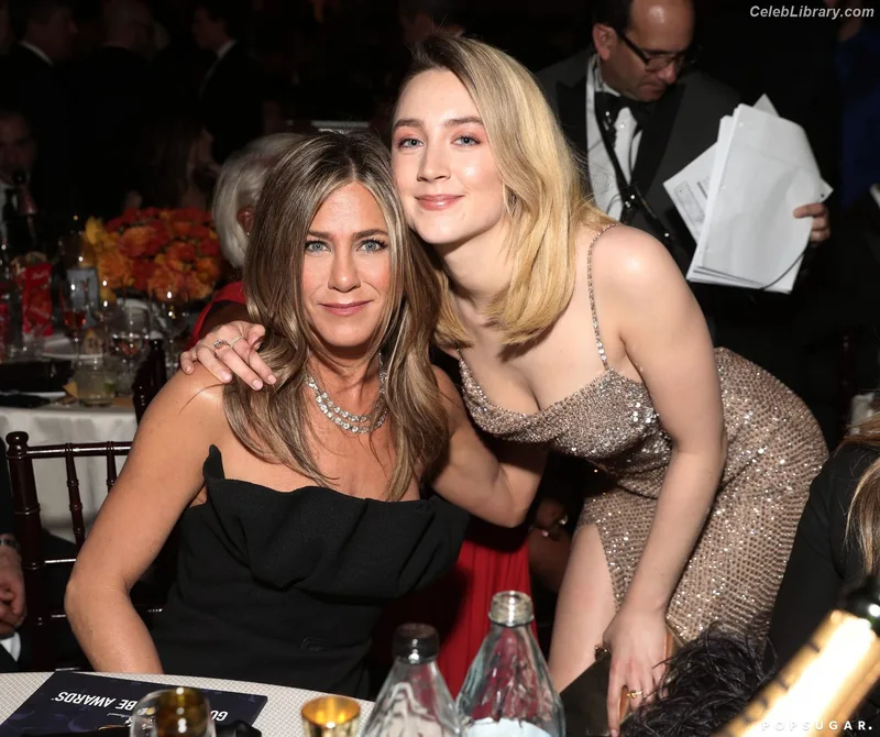 Saoirse Ronan photo 10 of 406