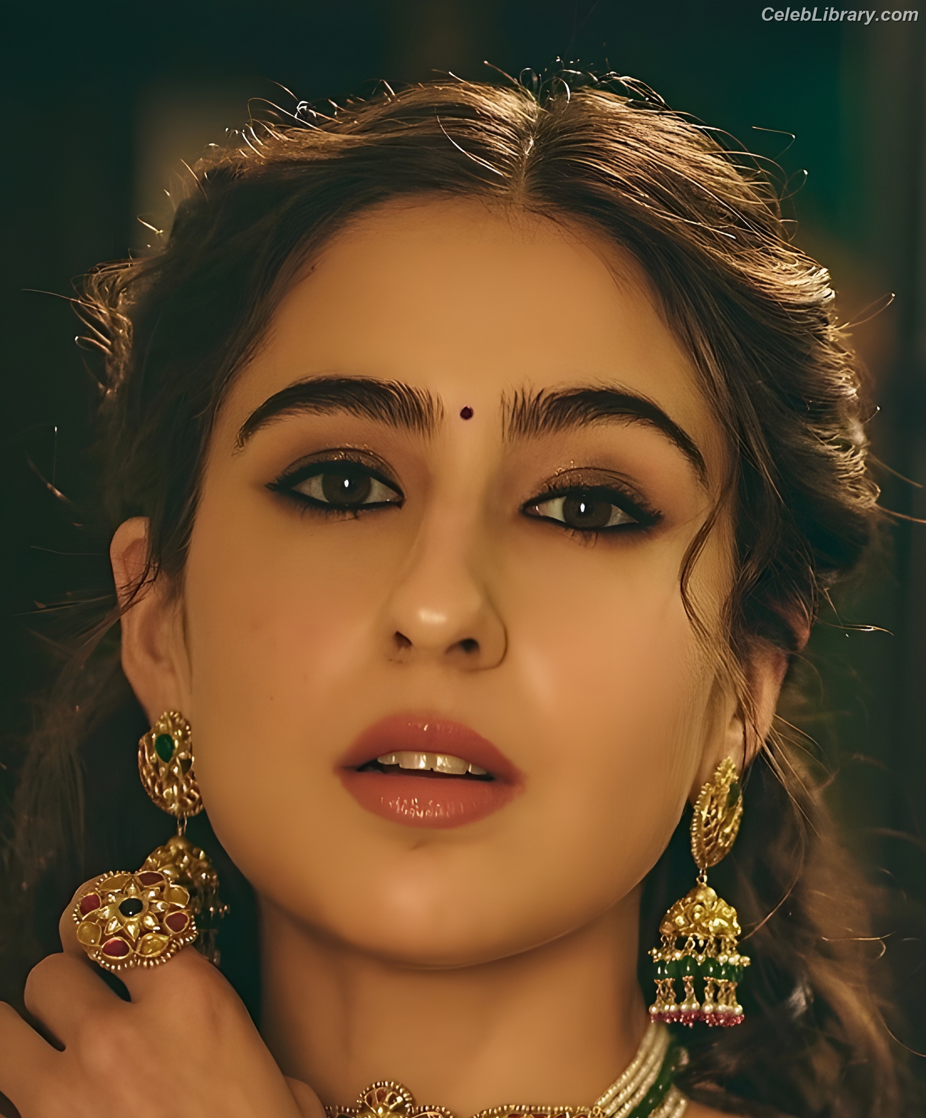 Sara Ali Khan photo 13 of 48