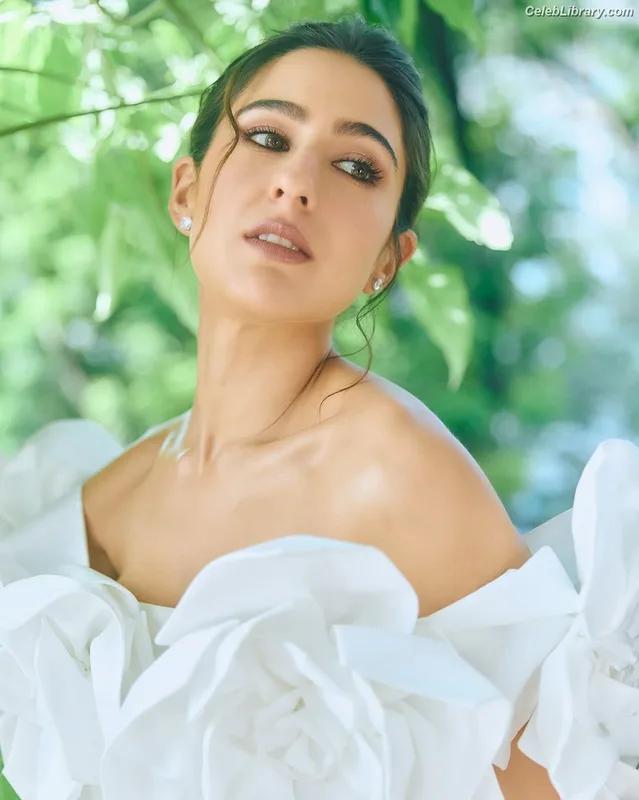Sara Ali Khan photo 11 of 48