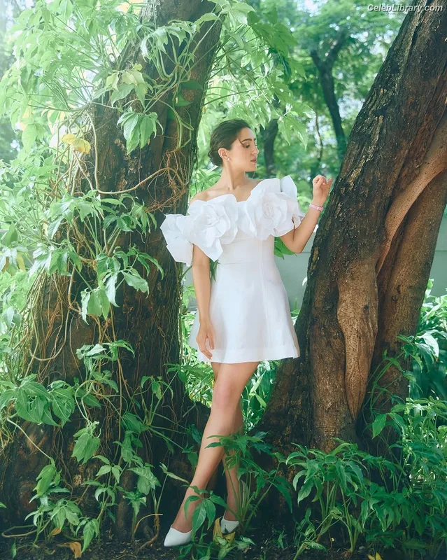 Sara Ali Khan photo 16 of 48