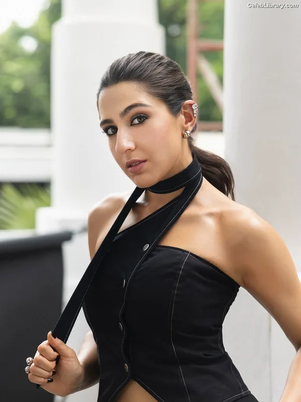 Sara Ali Khan photo 21 of 48