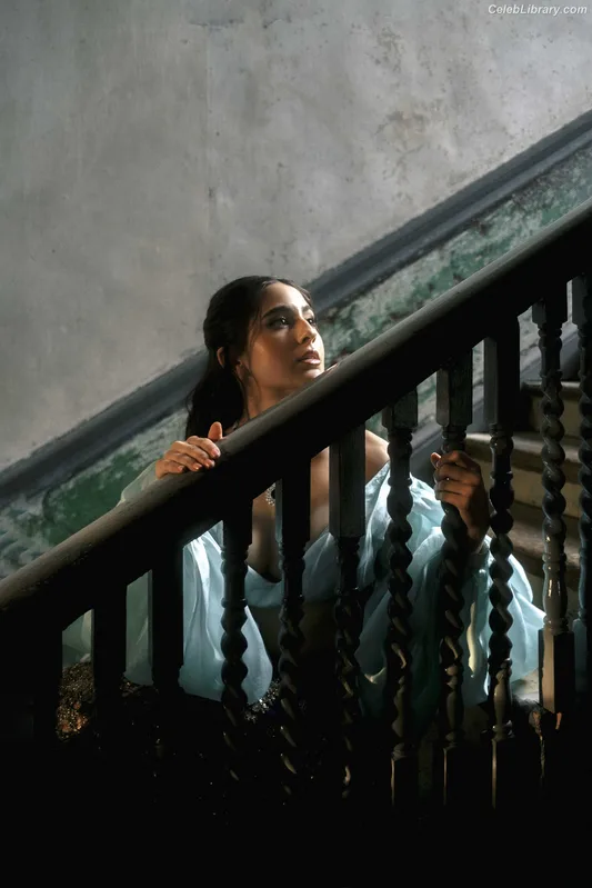 Sara Ali Khan photo 10 of 48
