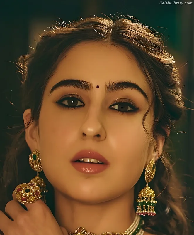 Sara Ali Khan photo 13 of 48