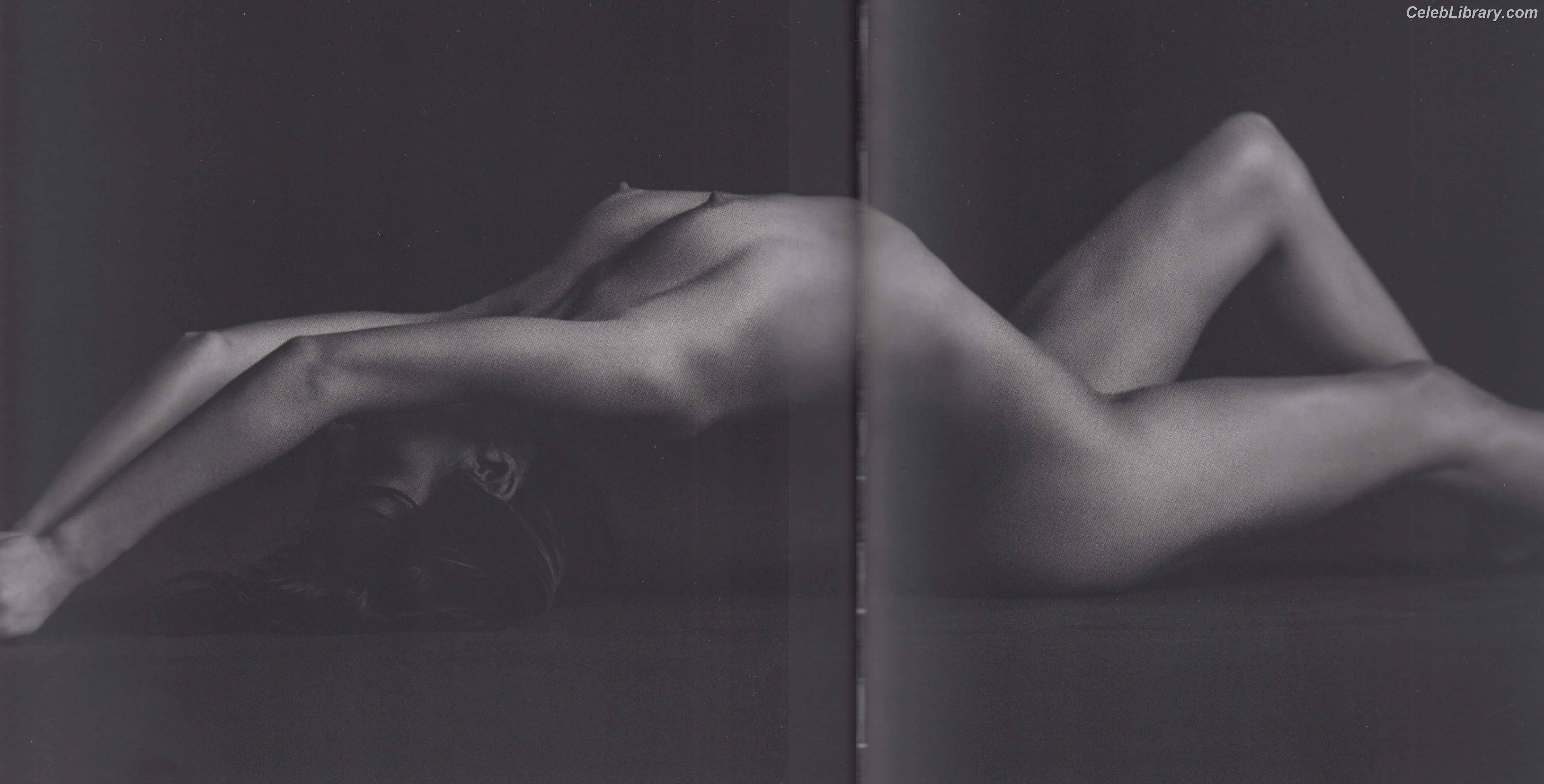 Sara Sampaio photo 11 of 489
