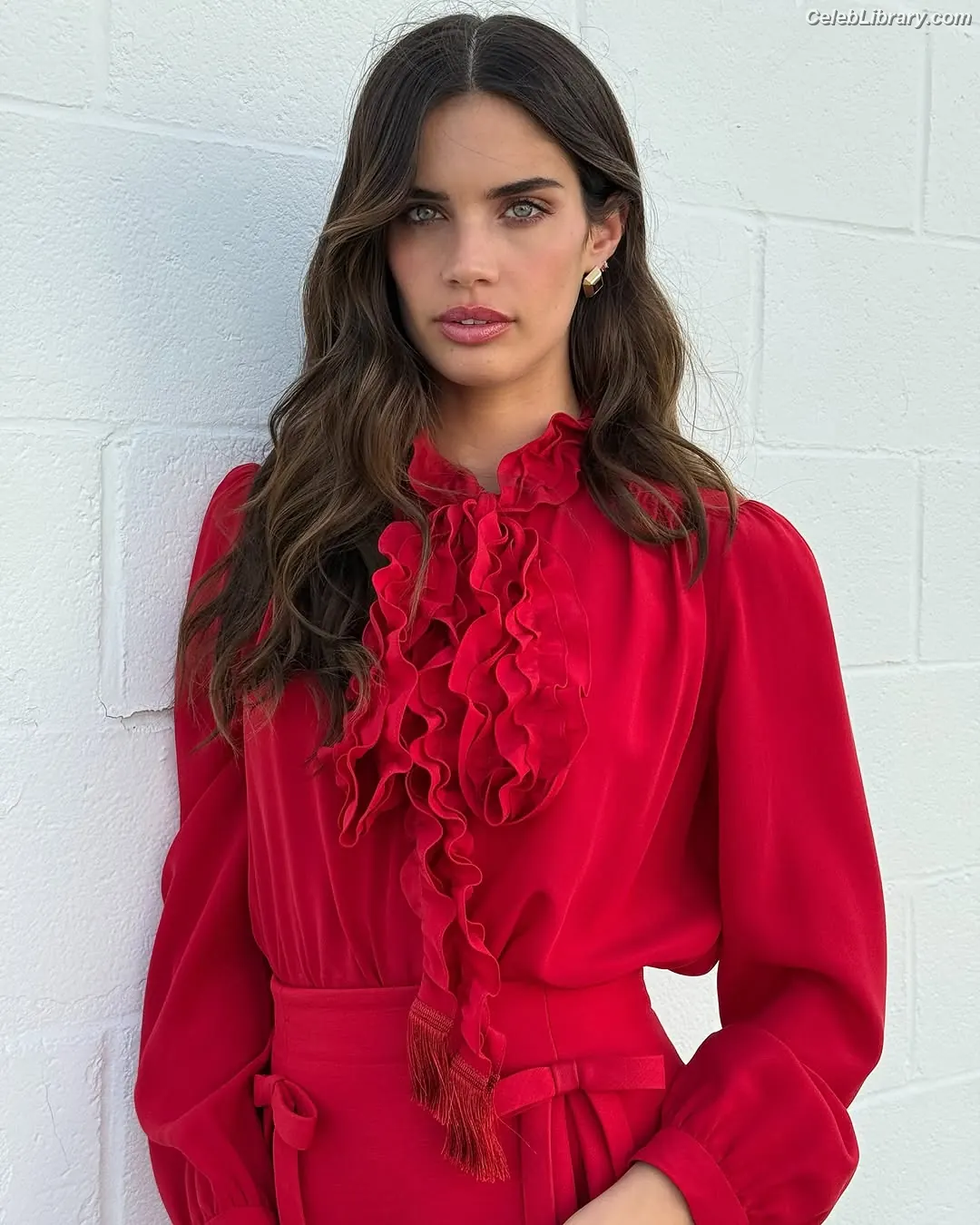 Sara Sampaio photo 9 of 489