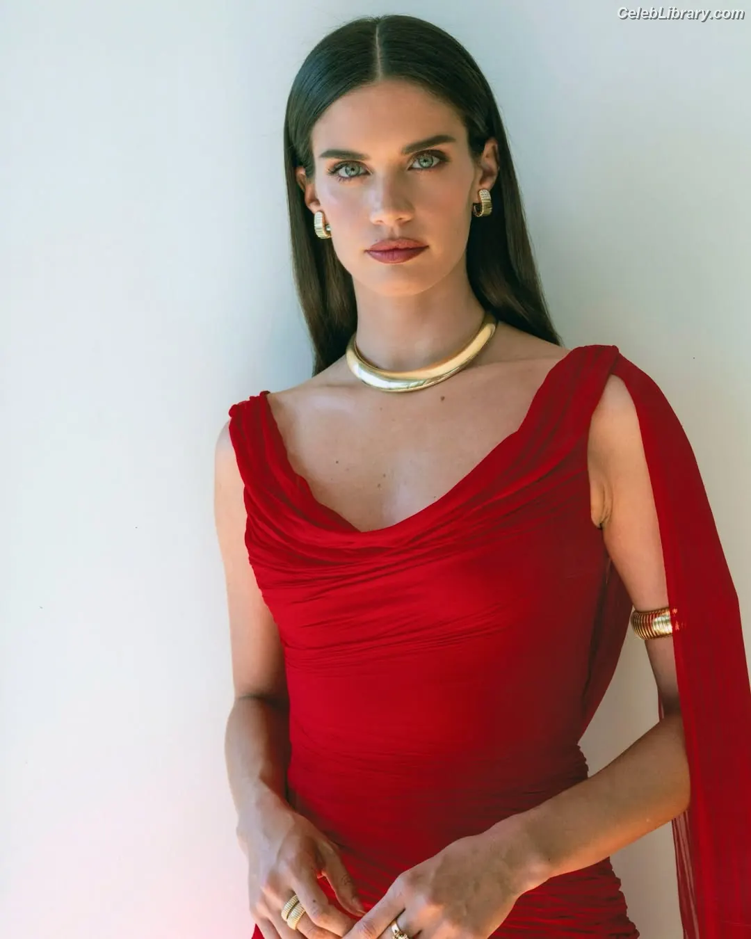 Sara Sampaio photo 9 of 489