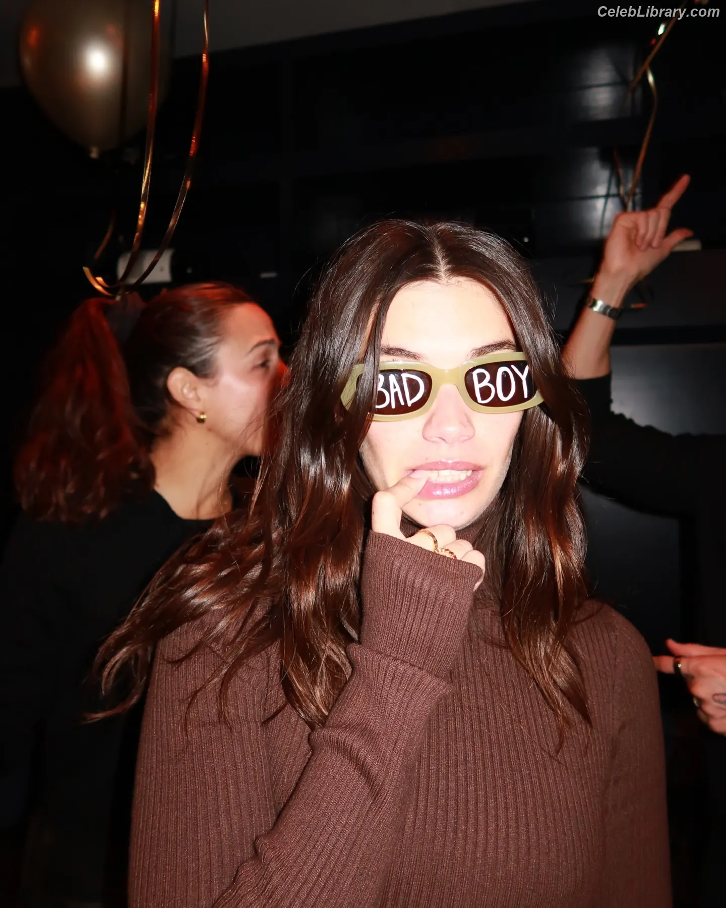 Sara Sampaio photo 17 of 489