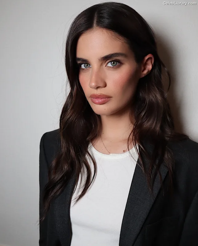 Sara Sampaio photo 24 of 488