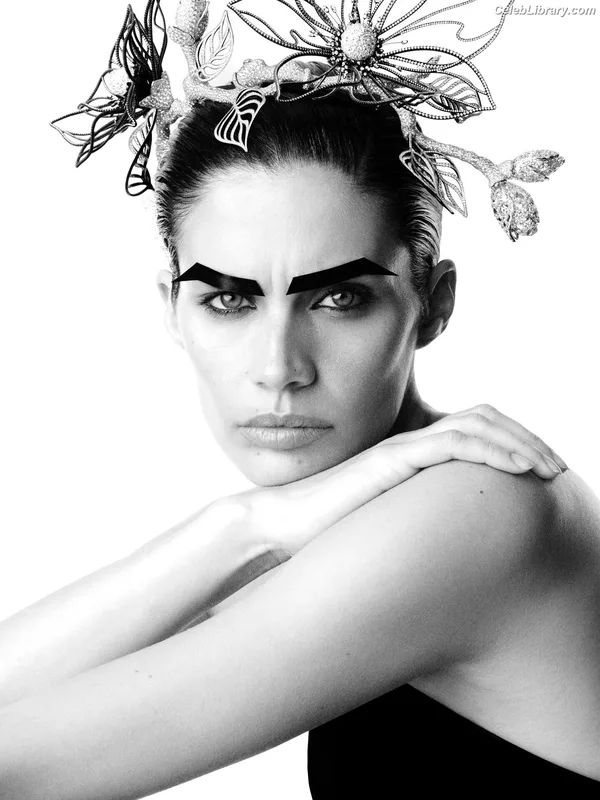 Sara Sampaio photo 8 of 488