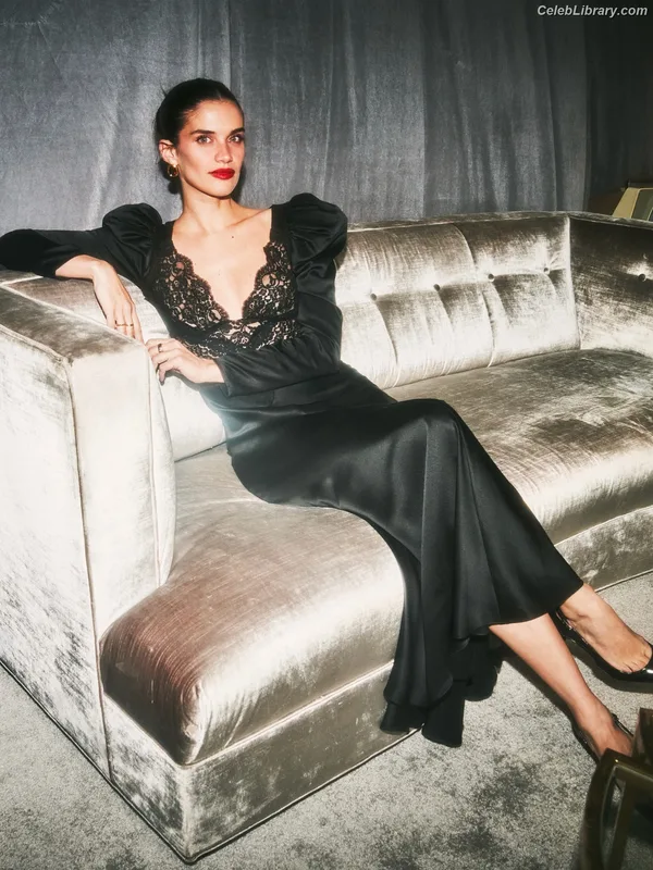 Sara Sampaio photo 13 of 488