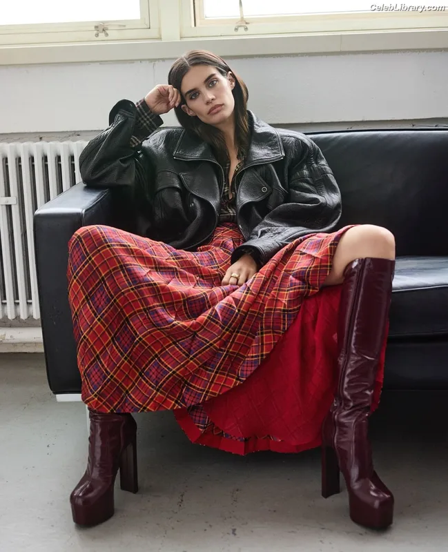 Sara Sampaio photo 18 of 488