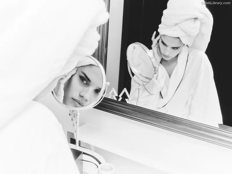 Sara Sampaio photo 12 of 488