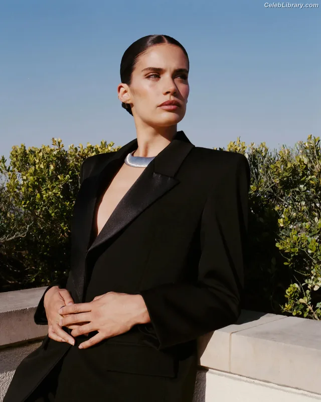 Sara Sampaio photo 18 of 488