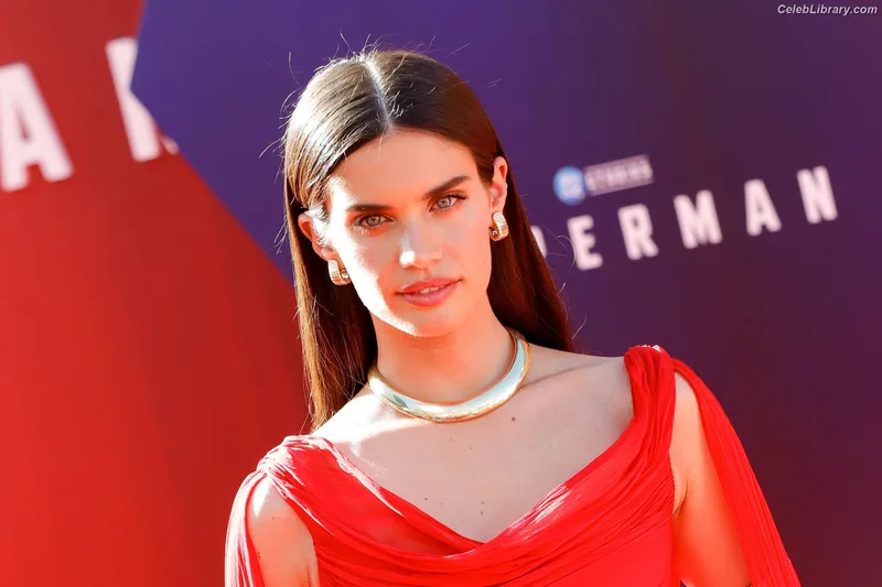 Sara Sampaio photo 9 of 488