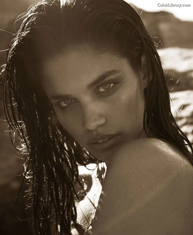 Sara Sampaio photo 23 of 488