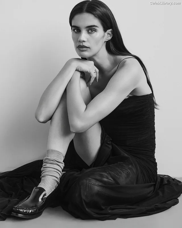 Sara Sampaio photo 16 of 488