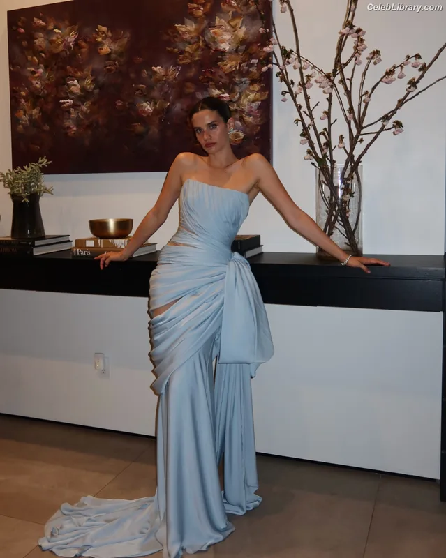 Sara Sampaio photo 23 of 488