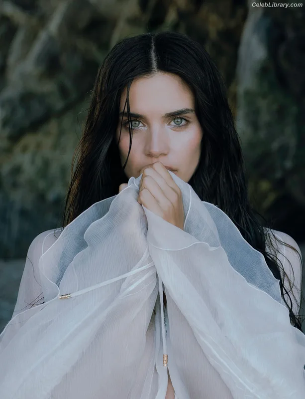 Sara Sampaio photo 7 of 488