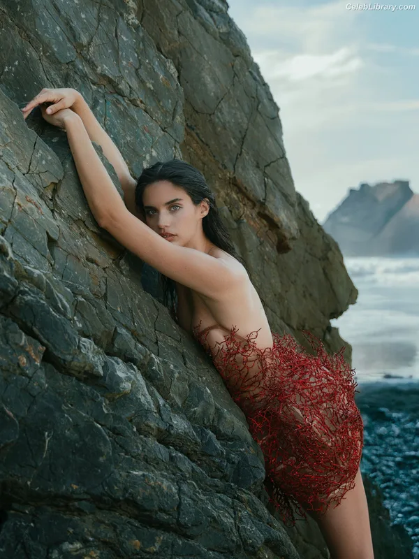 Sara Sampaio photo 11 of 488