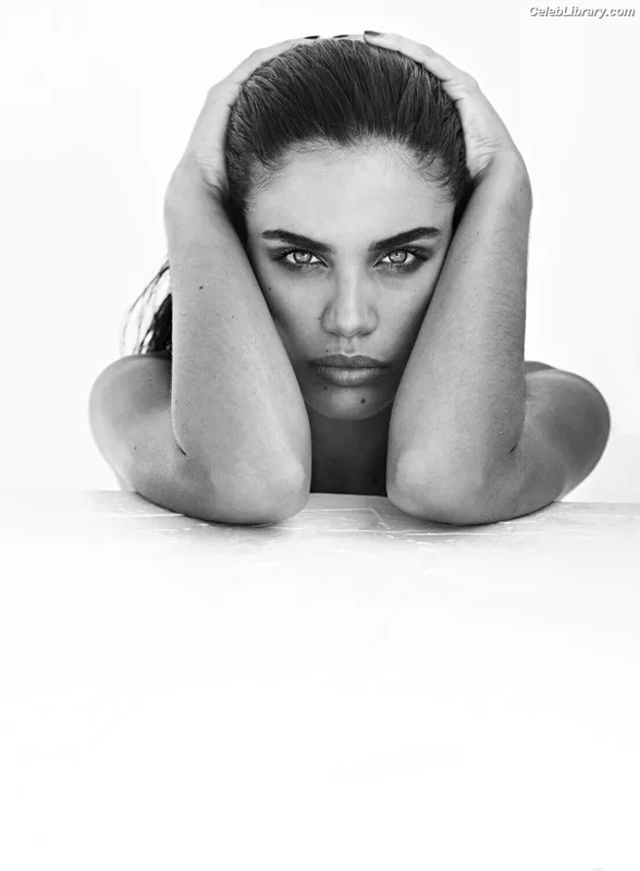 Sara Sampaio photo 22 of 488