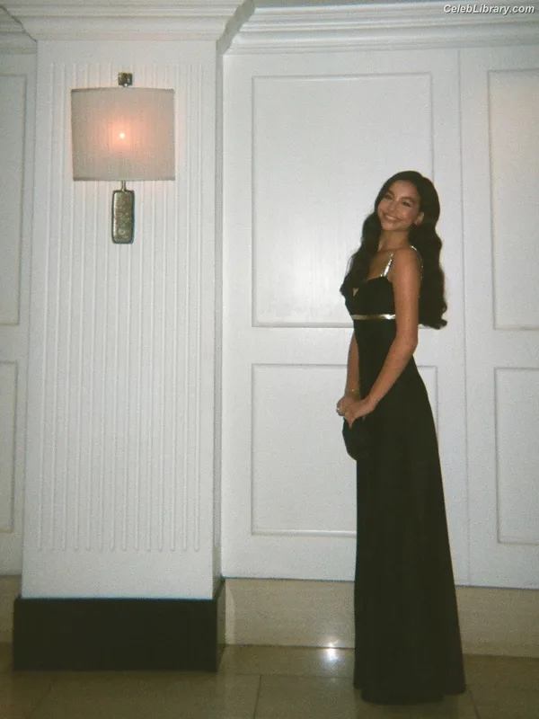 Sarah Bock photo 18 of 88