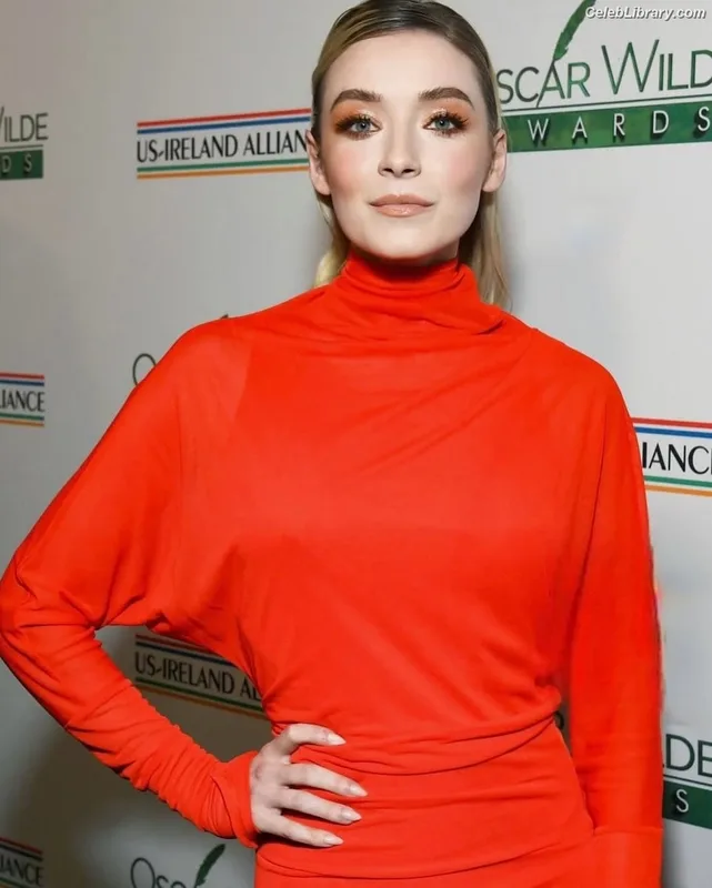 Sarah Bolger photo 18 of 29