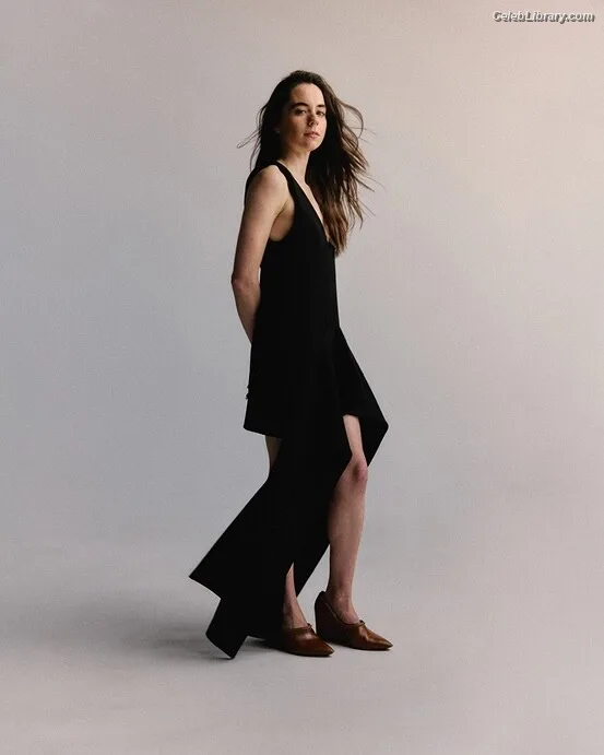 Sarah Desjardins photo 6 of 160