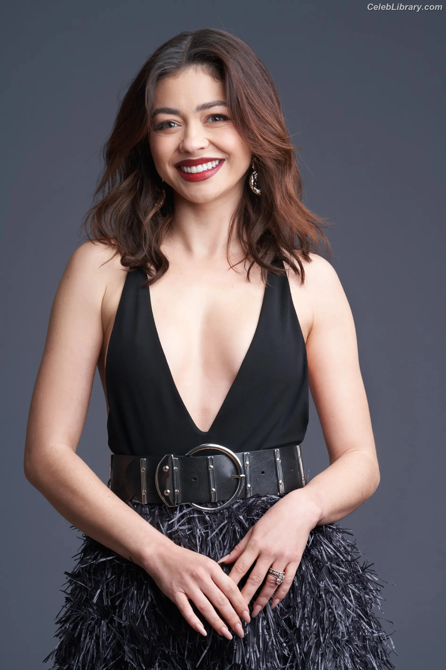 Sarah Hyland photo 5 of 297