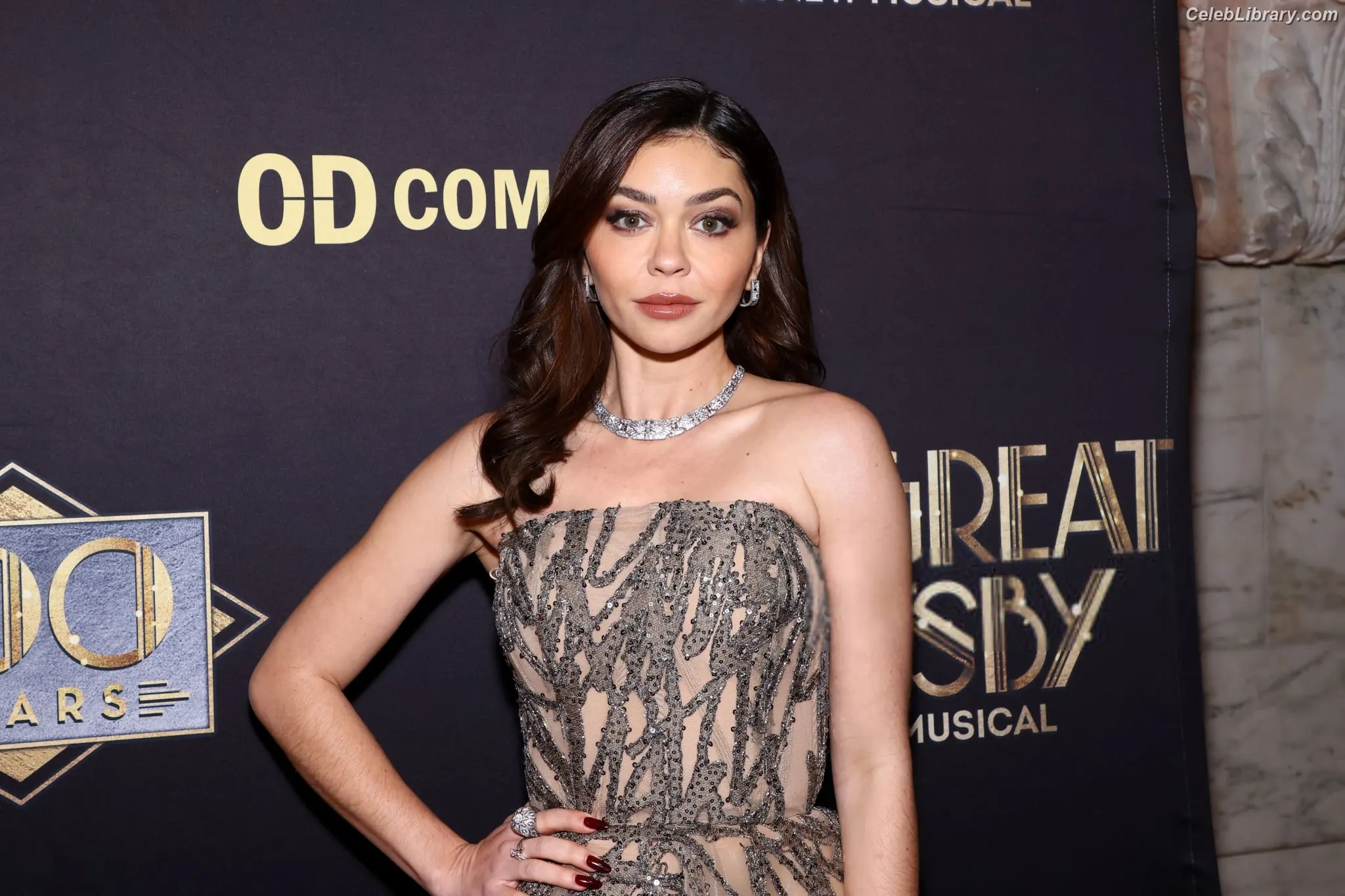 Sarah Hyland photo 21 of 297