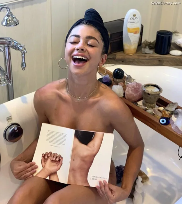 Sarah Hyland photo 18 of 297