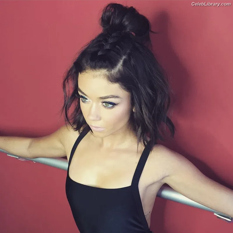 Sarah Hyland photo 8 of 297