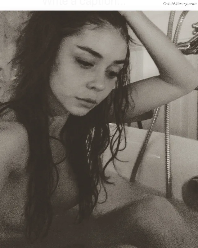 Sarah Hyland photo 14 of 297
