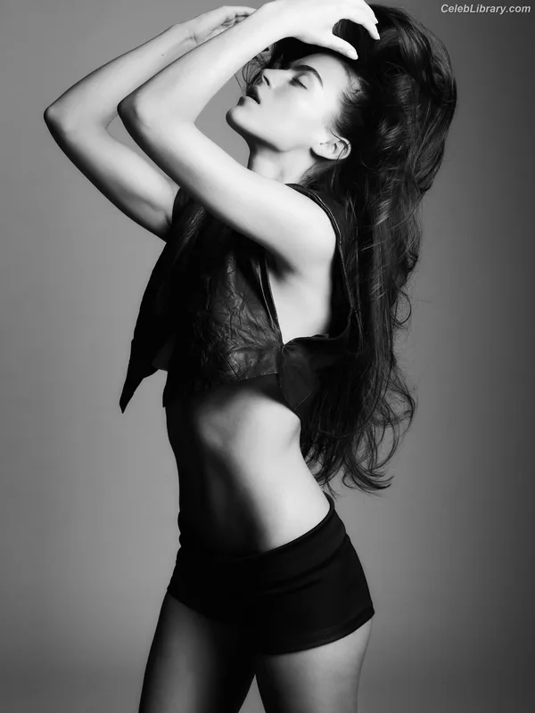 Sarah Jane Nader photo 7 of 38