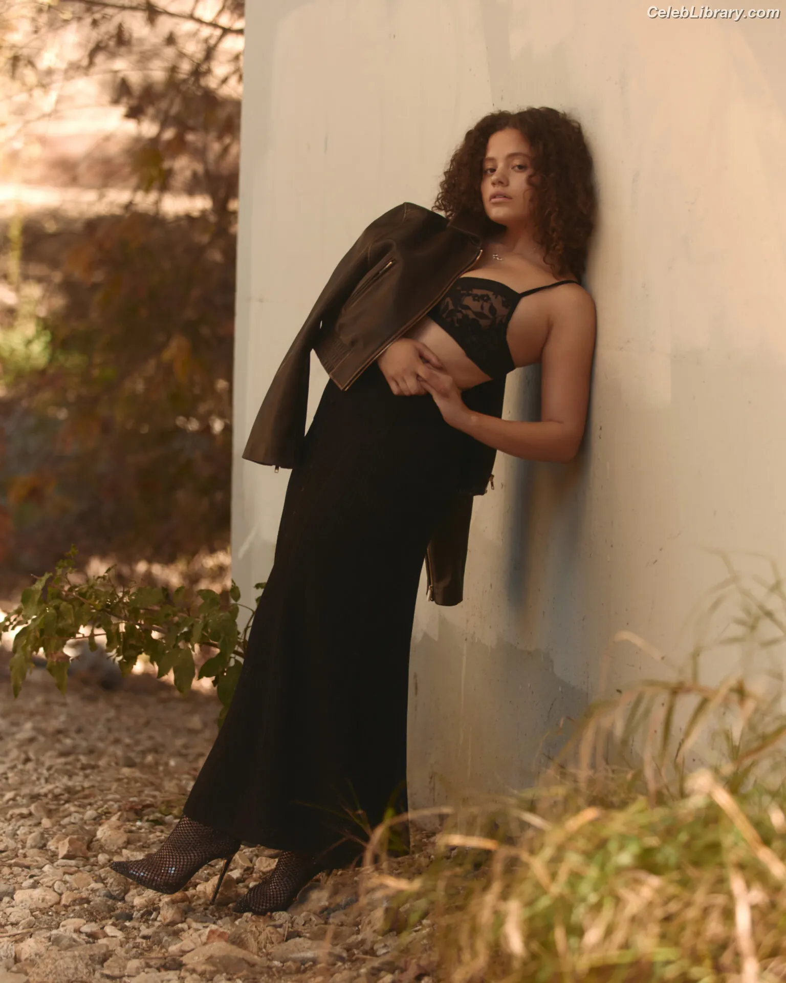 Sarah Jeffery photo 13 of 205