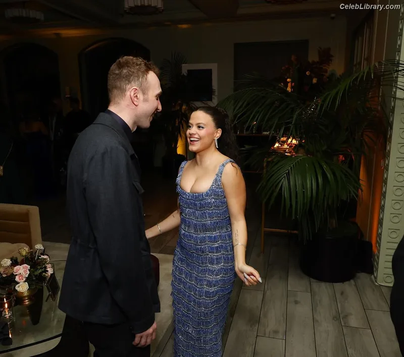 Sarah Jeffery photo 9 of 206
