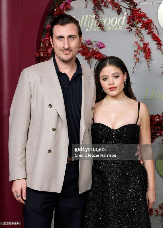 Sarah Jeffery photo 16 of 206