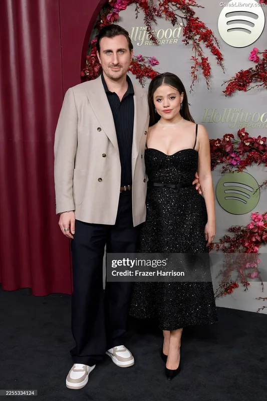 Sarah Jeffery photo 11 of 206