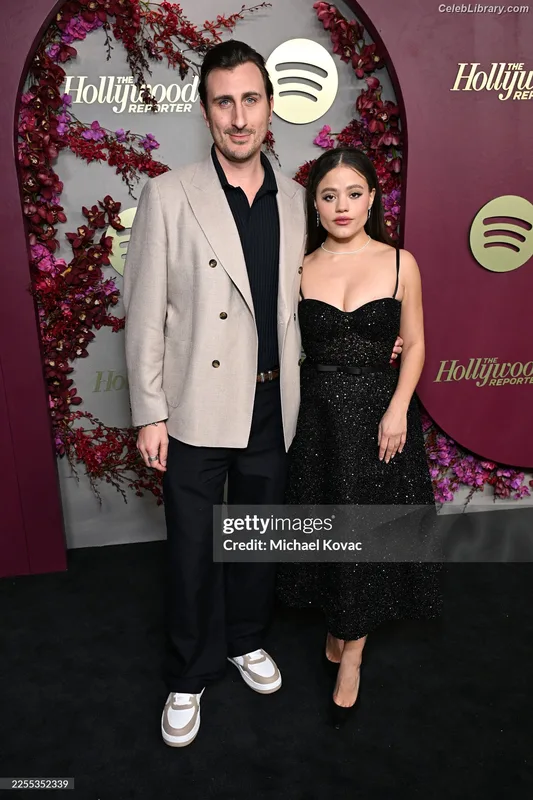 Sarah Jeffery photo 18 of 206