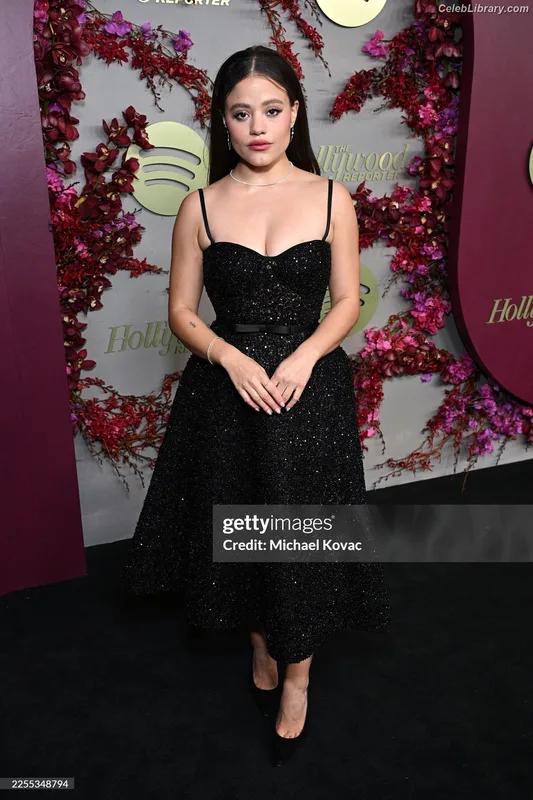 Sarah Jeffery photo 8 of 206