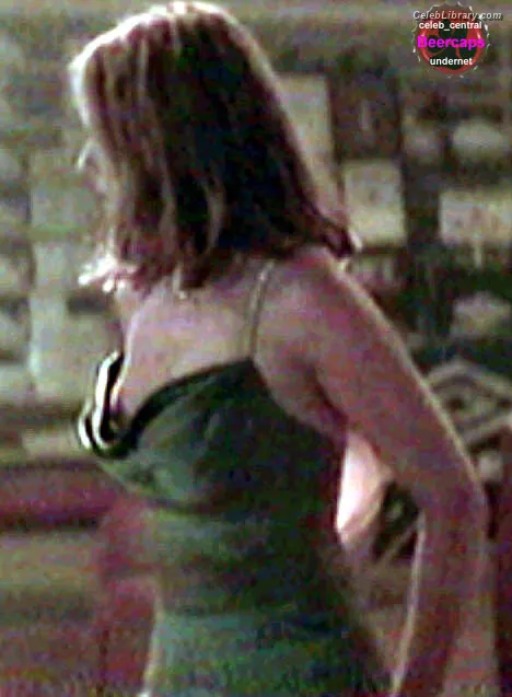 Sarah Michelle Gellar photo 18 of 654