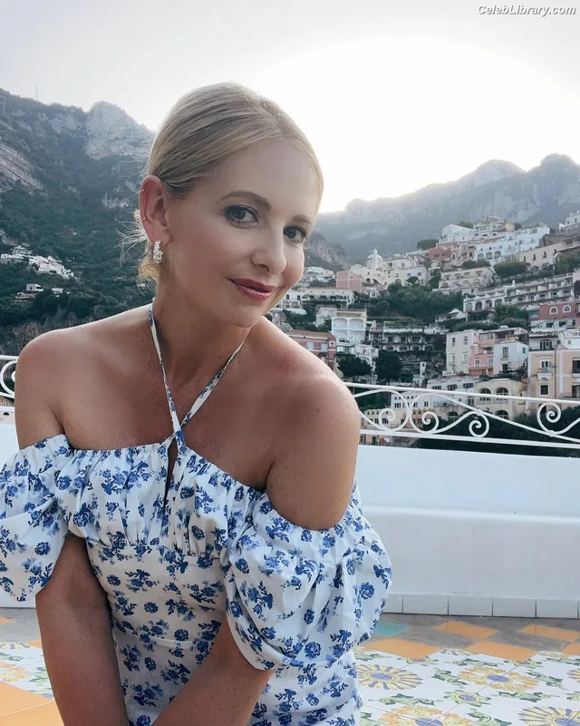 Sarah Michelle Gellar photo 14 of 653