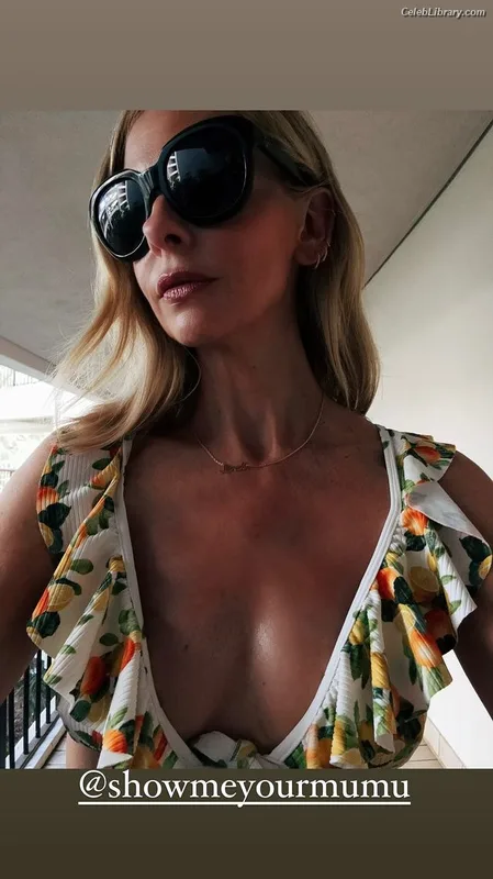 Sarah Michelle Gellar photo 18 of 653