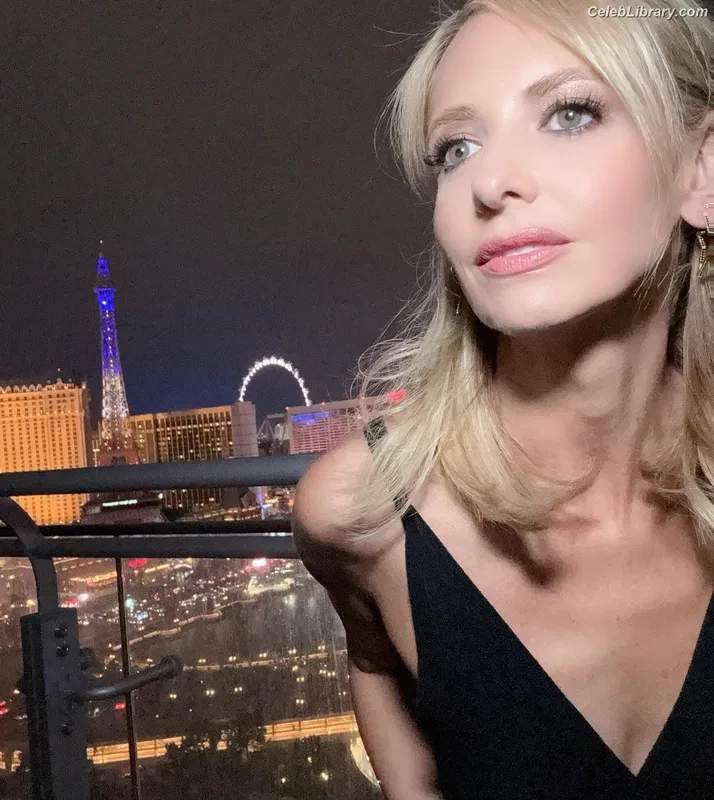 Sarah Michelle Gellar photo 6 of 653