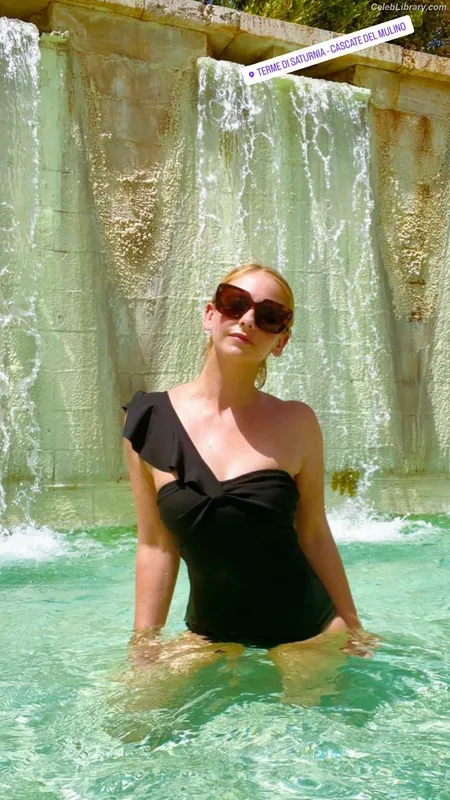 Sarah Michelle Gellar photo 23 of 653