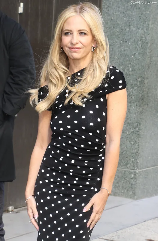 Sarah Michelle Gellar photo 13 of 653