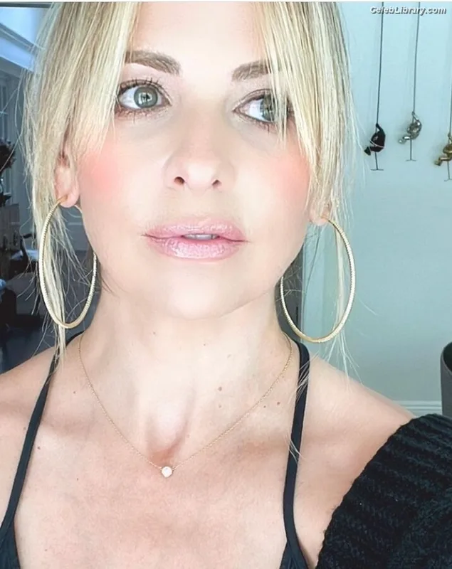 Sarah Michelle Gellar photo 3 of 653