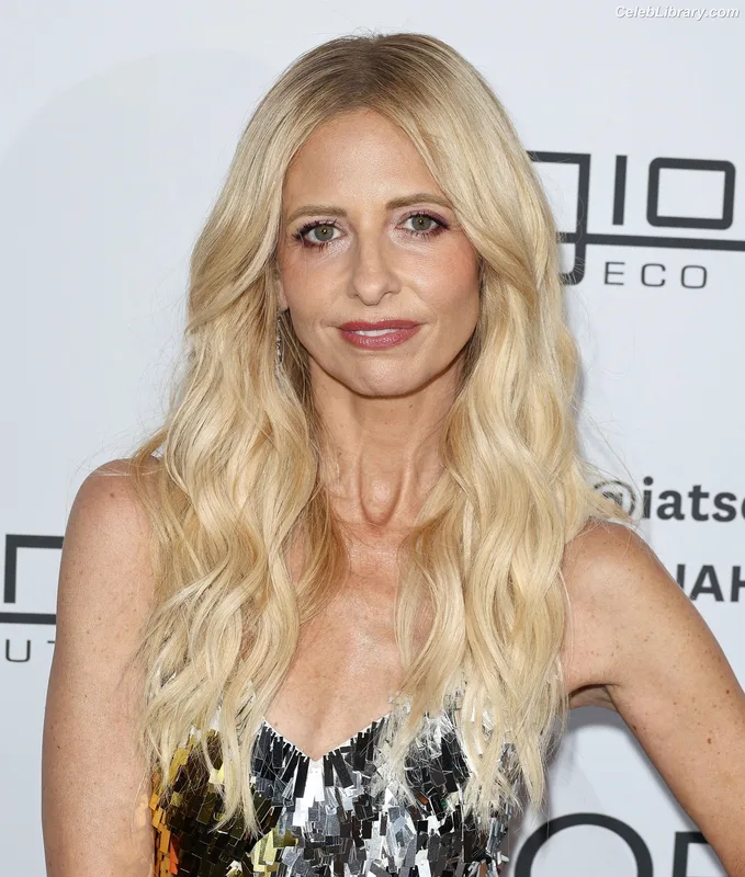 Sarah Michelle Gellar photo 7 of 653