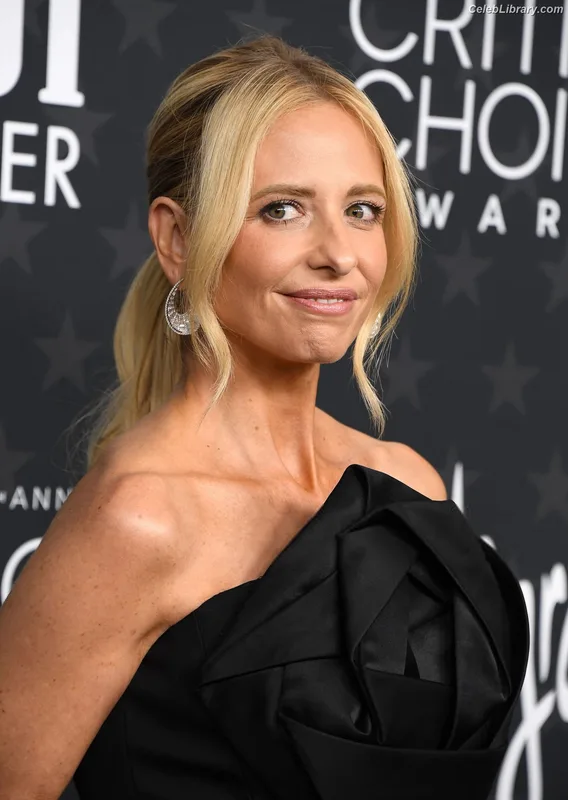 Sarah Michelle Gellar photo 11 of 653