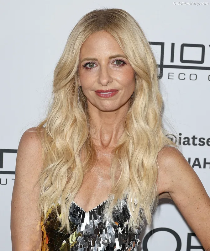 Sarah Michelle Gellar photo 17 of 653