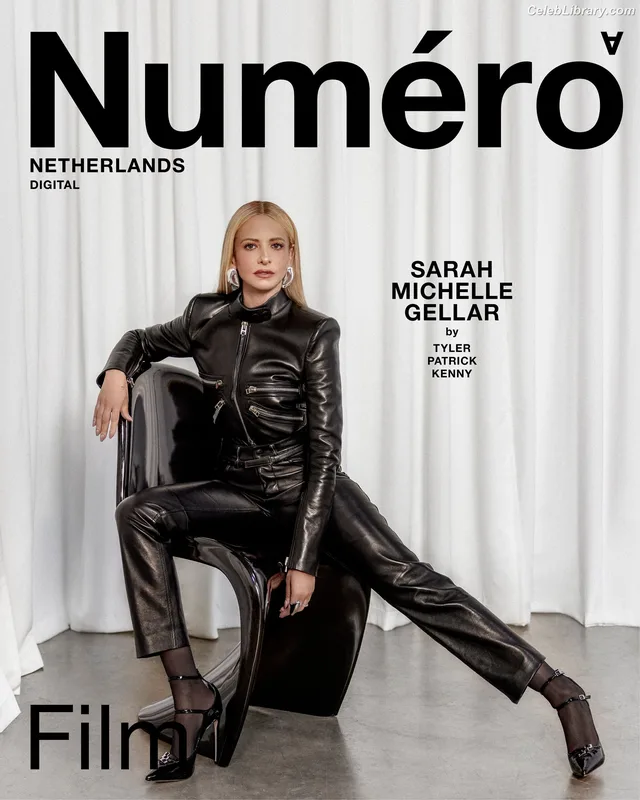Sarah Michelle Gellar photo 12 of 653